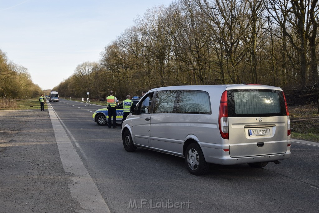 Schwerer VU Krad Fahrrad Koeln Porz Alte Koelnerstr P190.JPG - Miklos Laubert